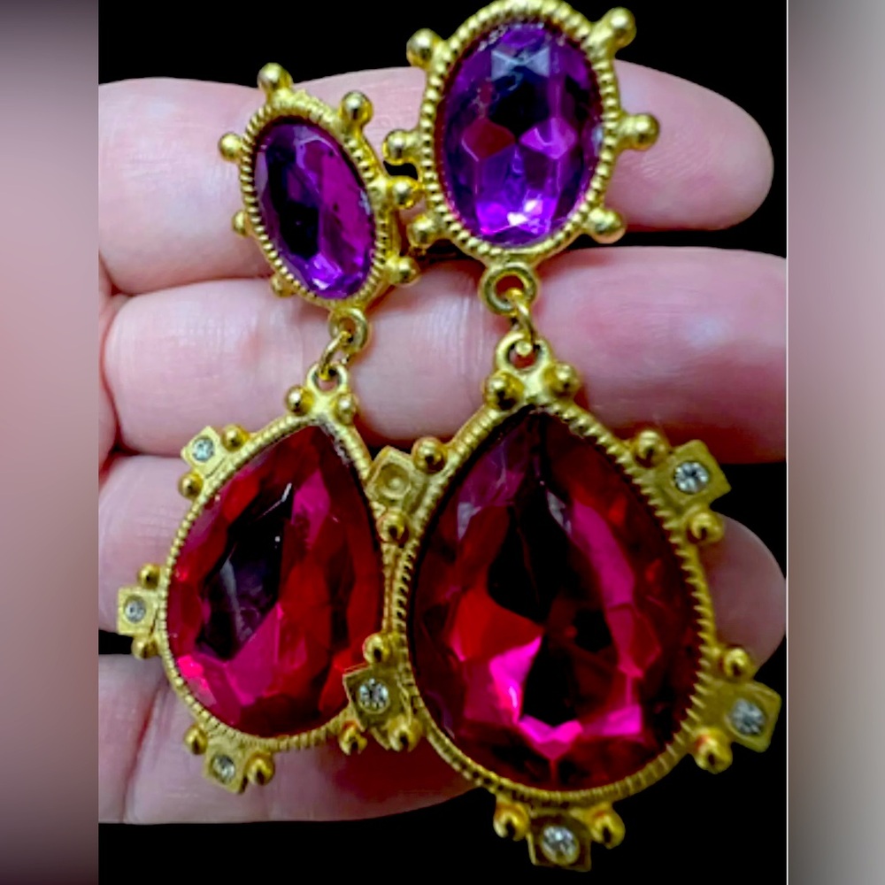 GERARD YOSCA GOLD TONE CLIP ON CRYSTAL VINTAGE ETRUSCAN BYZANTINE EARRINGS